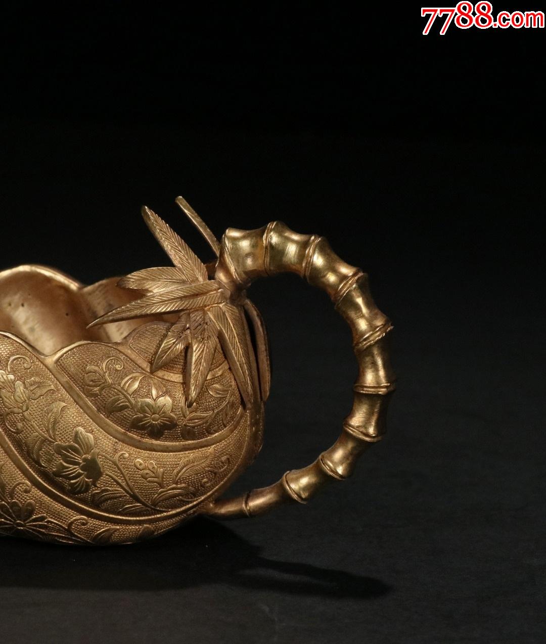 0次进行点评点评:0浏览量:备注:铜鎏金手工錾刻"竹叶杯"錾刻工艺精湛