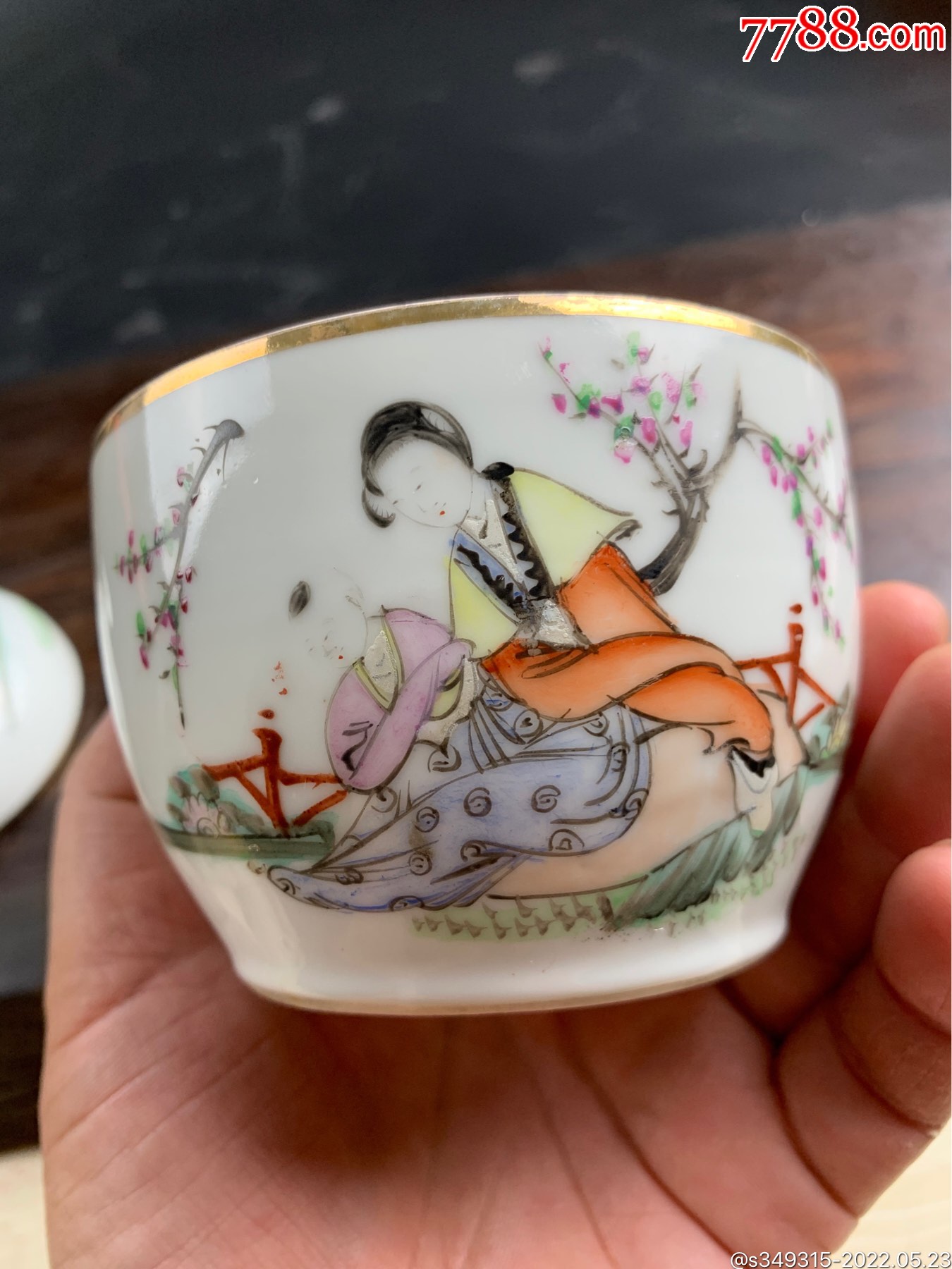 晚清浅绛彩三娘教子盖罐