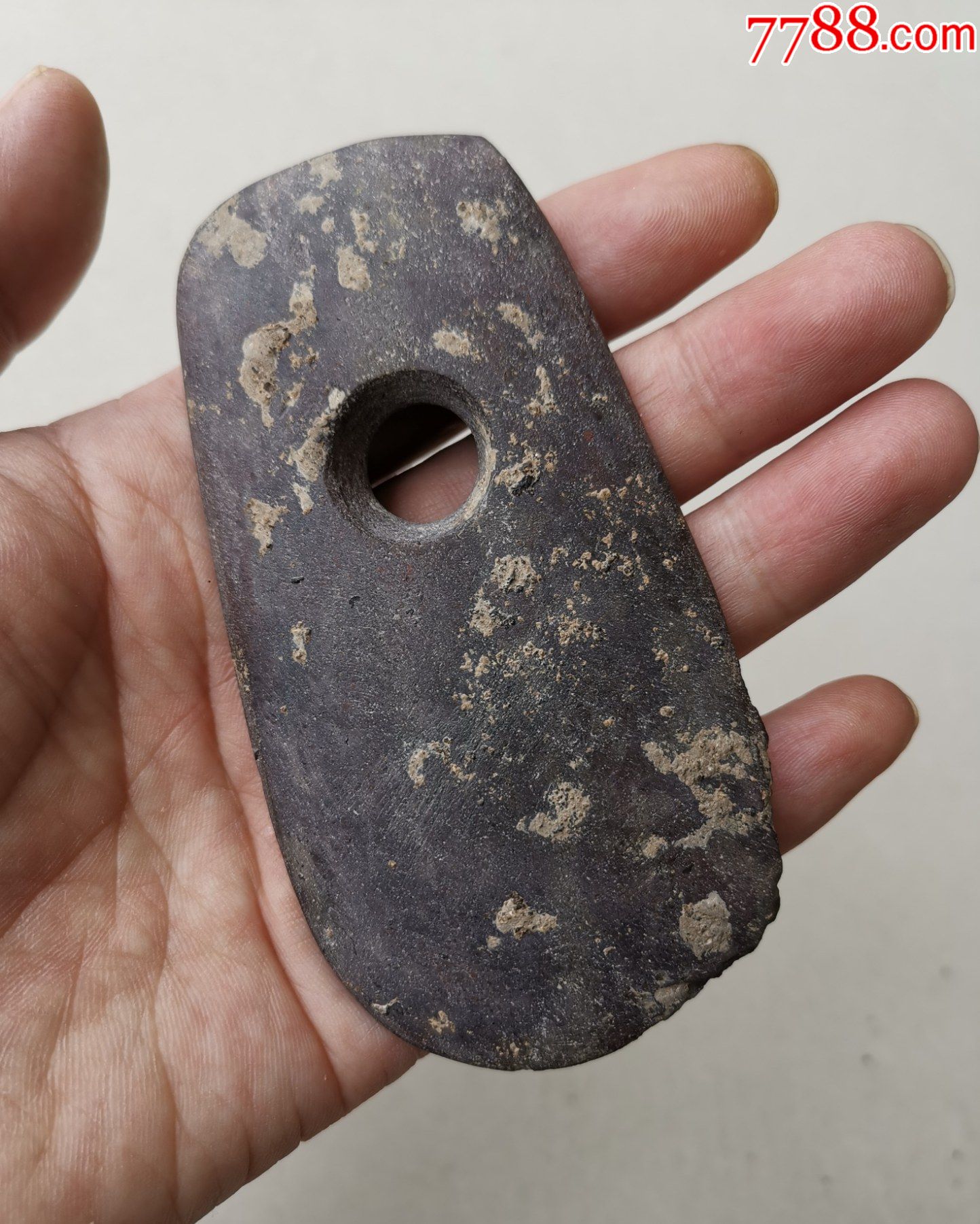 浙江嘉兴海宁长安新石器良渚文化石钺,牛舌形高等级_石制工具_第8张