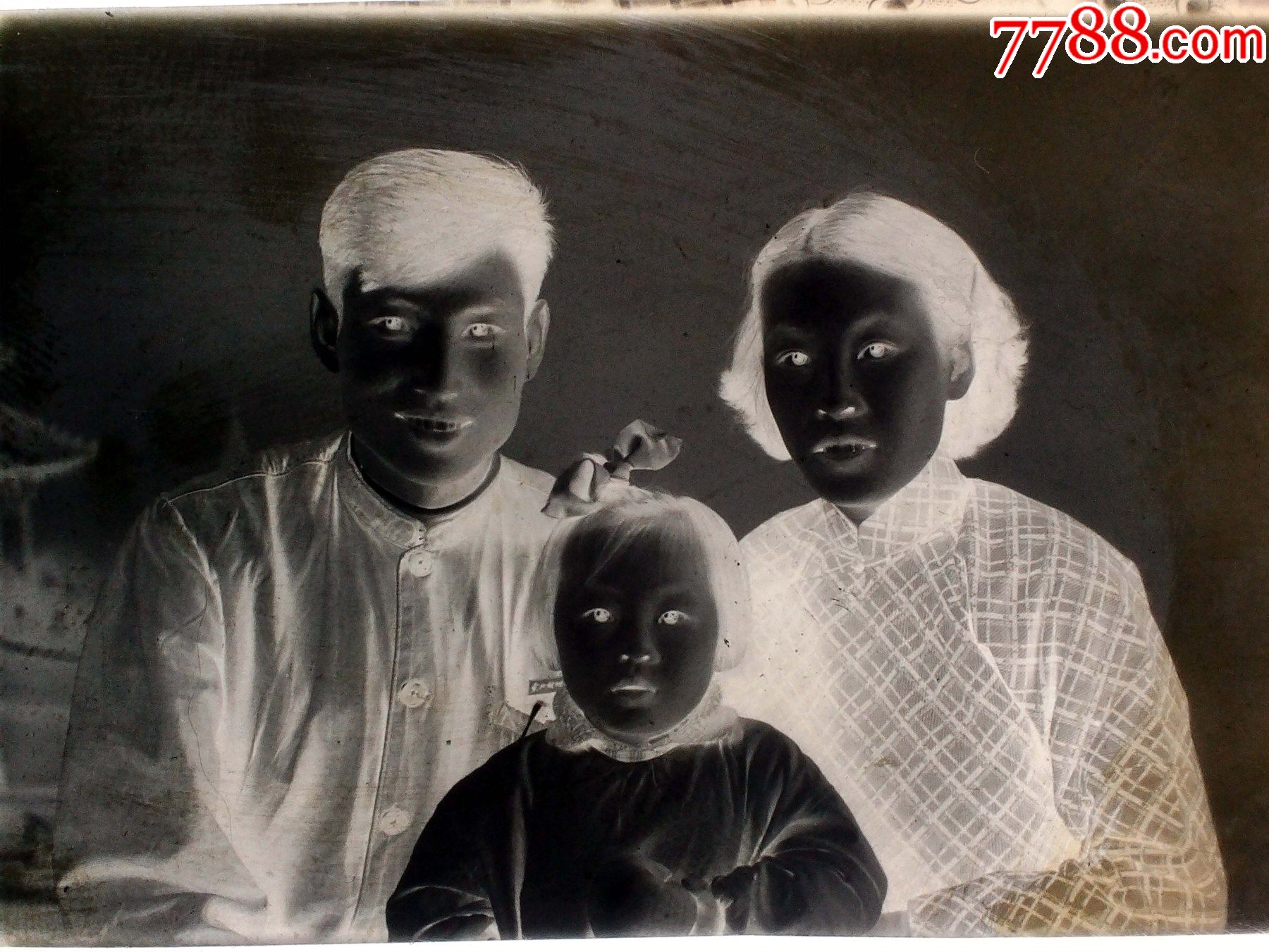三口之家【老底片】-价格:3元-se87272251-老照片-零售-7788收藏
