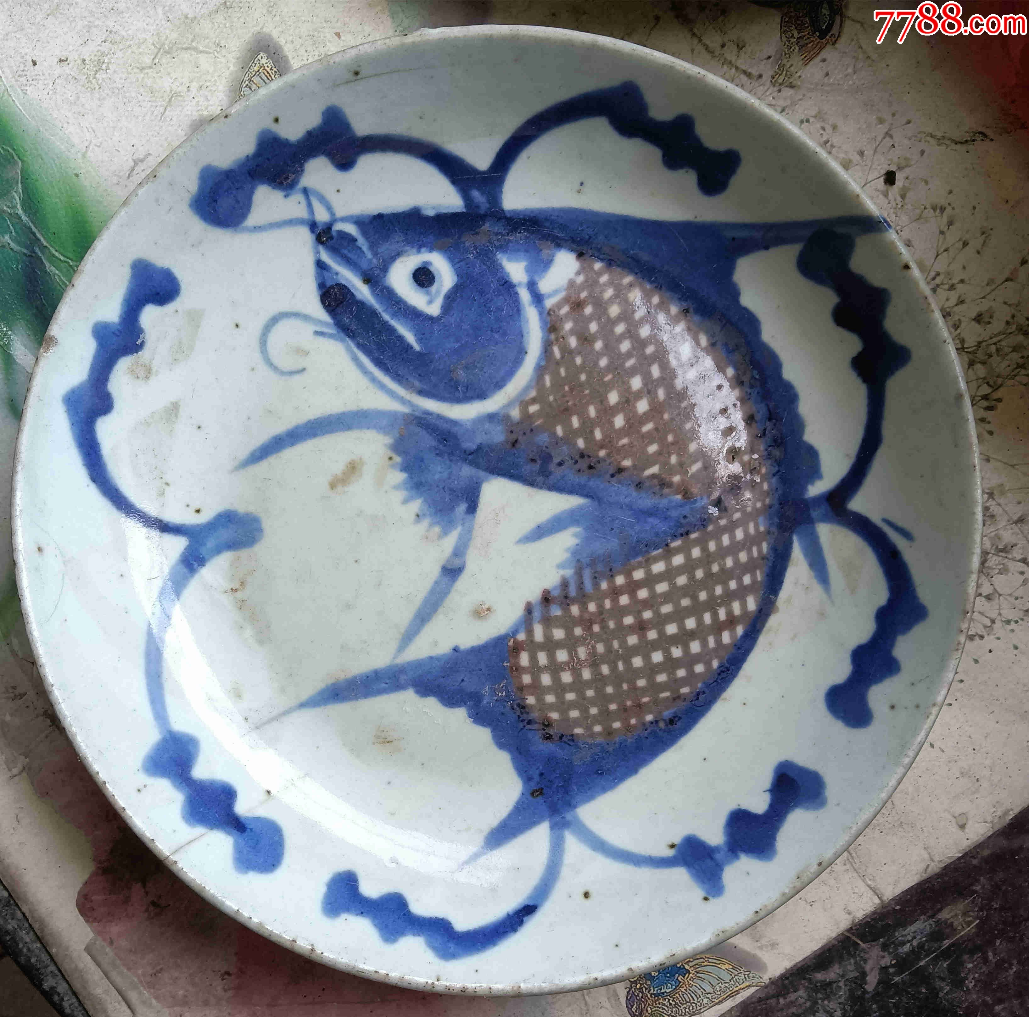 青花釉里红鱼盘2