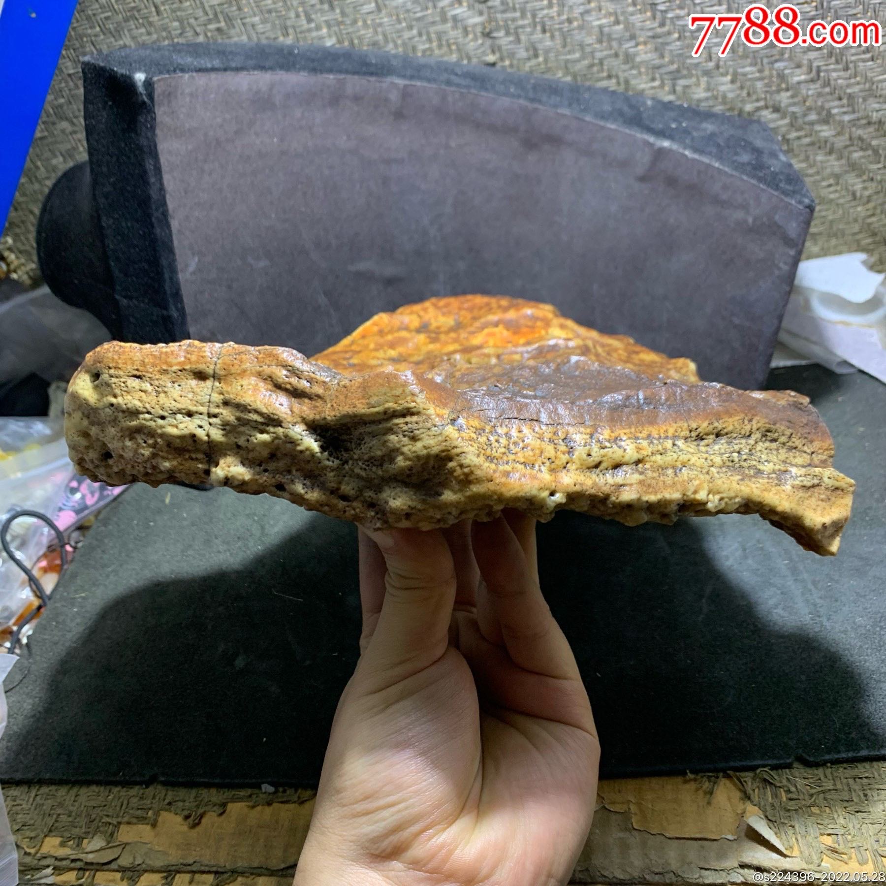 仅此一块,天然精品阿拉善沙漠漆斧头形原石大摆件一块!