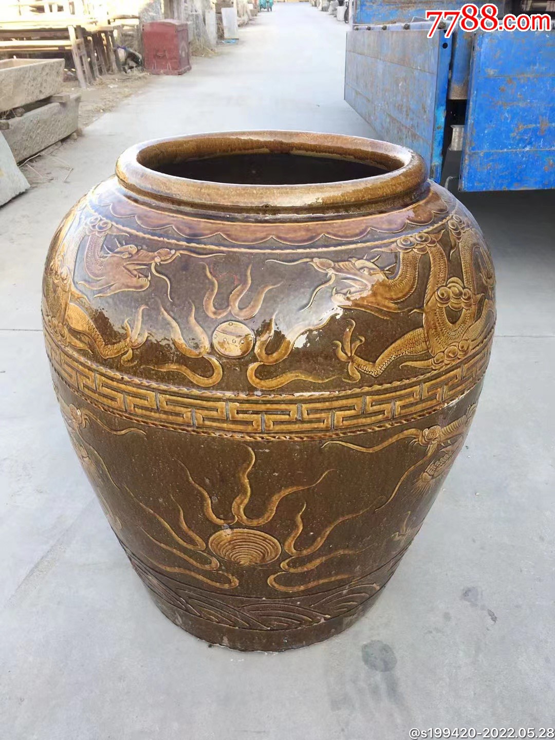 清代大户人家用的里外挂釉陶缸雕刻二龙戏珠尺寸大全品无磕碰