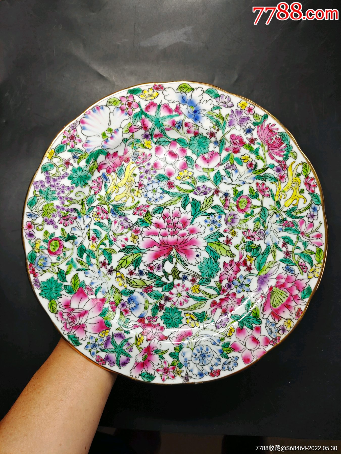 八十年代直径266厘米金边白底万花百花不落地粉彩圆盘一个全品拆箱货