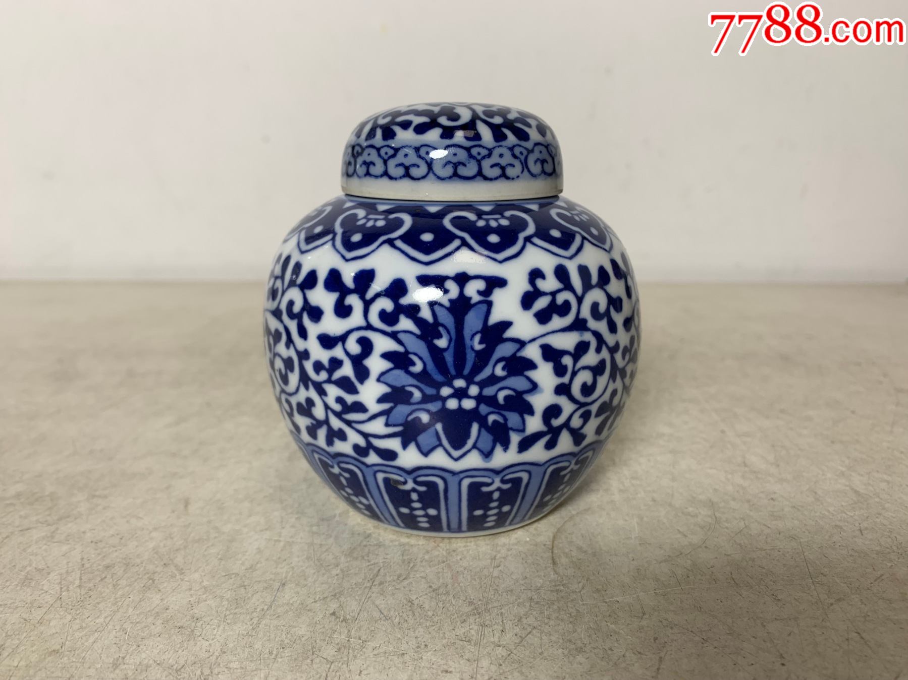 七十年代青花缠枝莲茶叶罐_价格180元_第1张_7788收藏__收藏热线