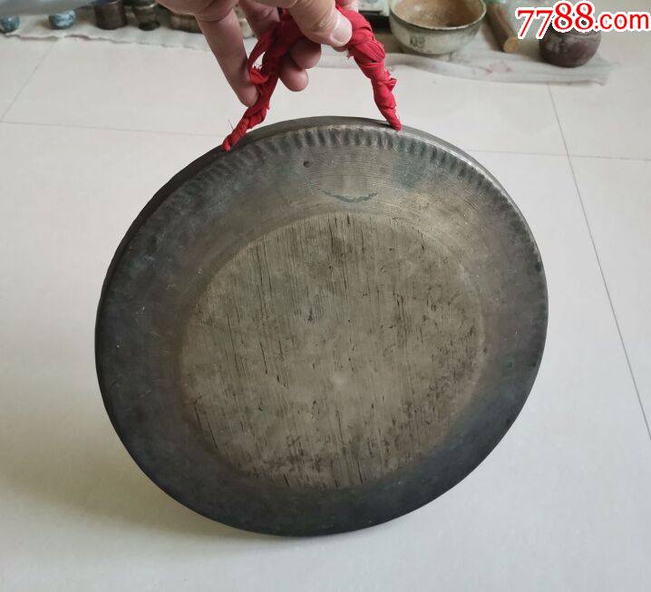 民国老铜锣道场铜响器有破裂