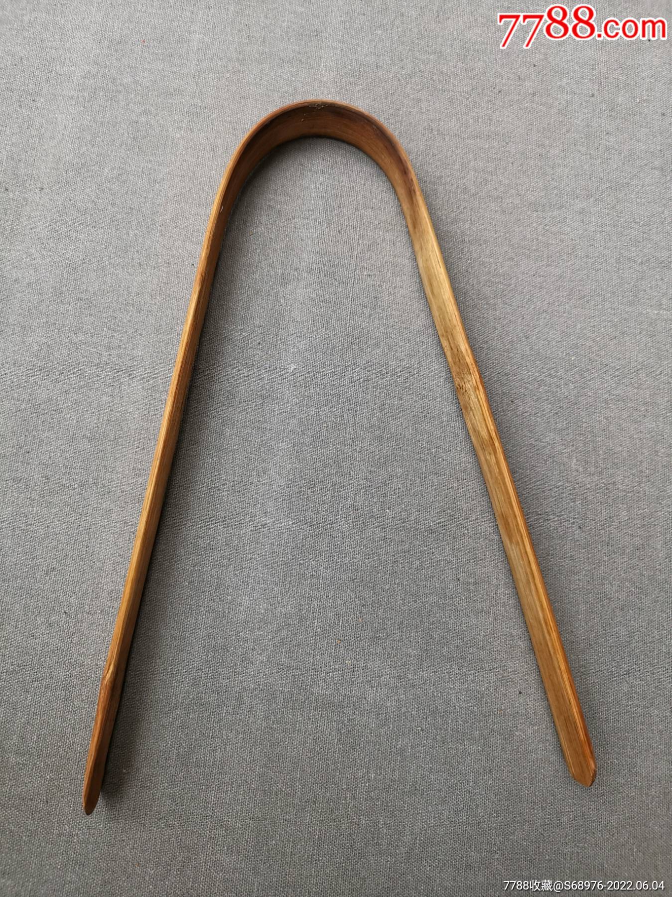 老竹夹子,过去卖食品用的竹夹,时代感强,品相好,可做年代戏影视道具