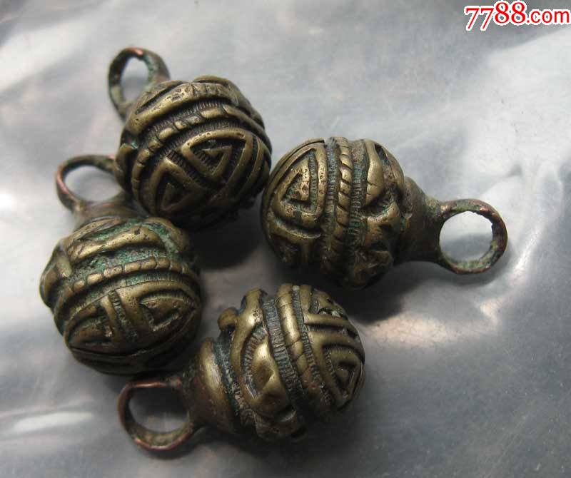 寿字纹老铜扣子扣环都少都有点腐蚀一个扣环有裂大个的