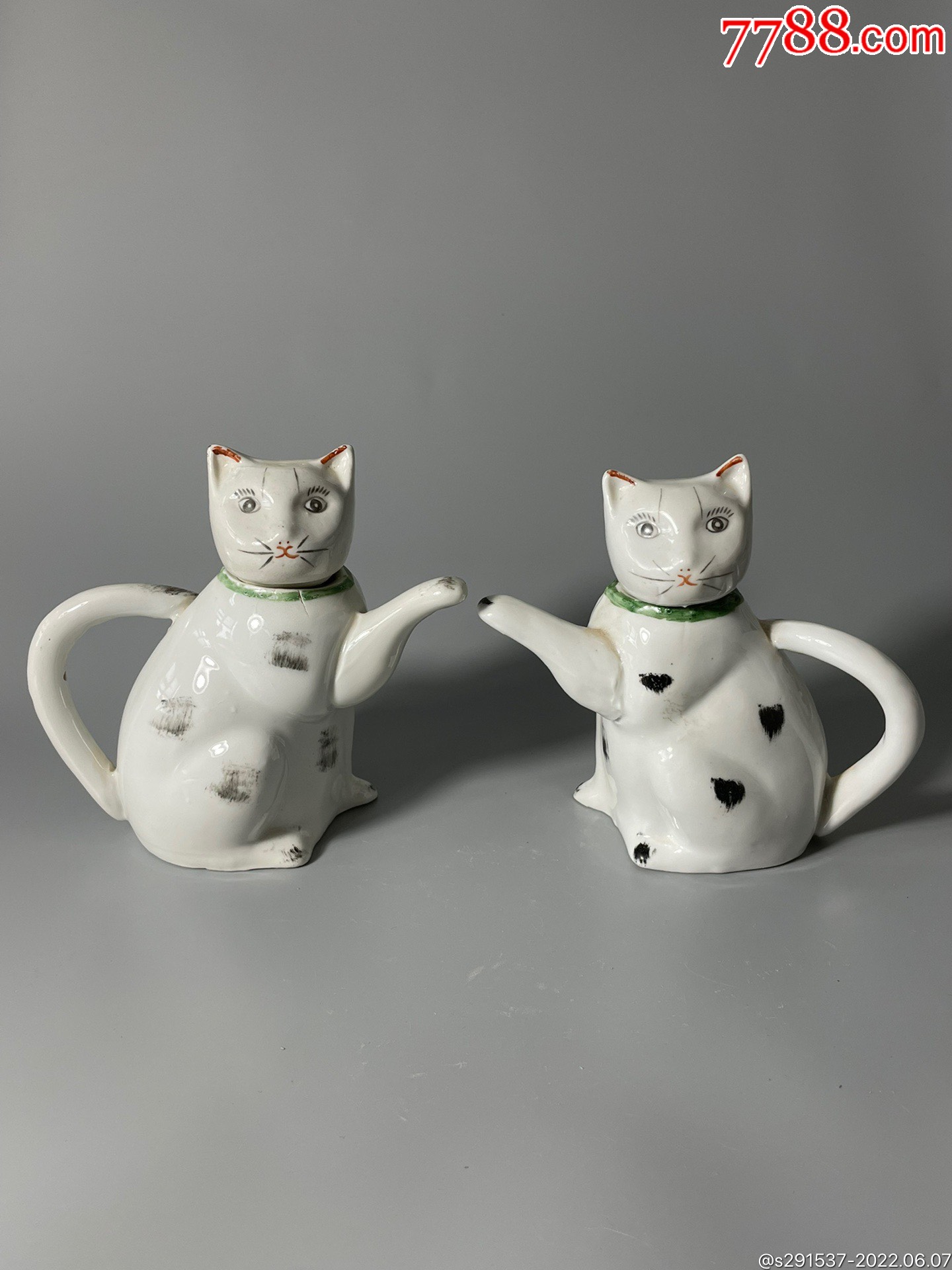 醴陵新民瓷厂1967年猫壶一对