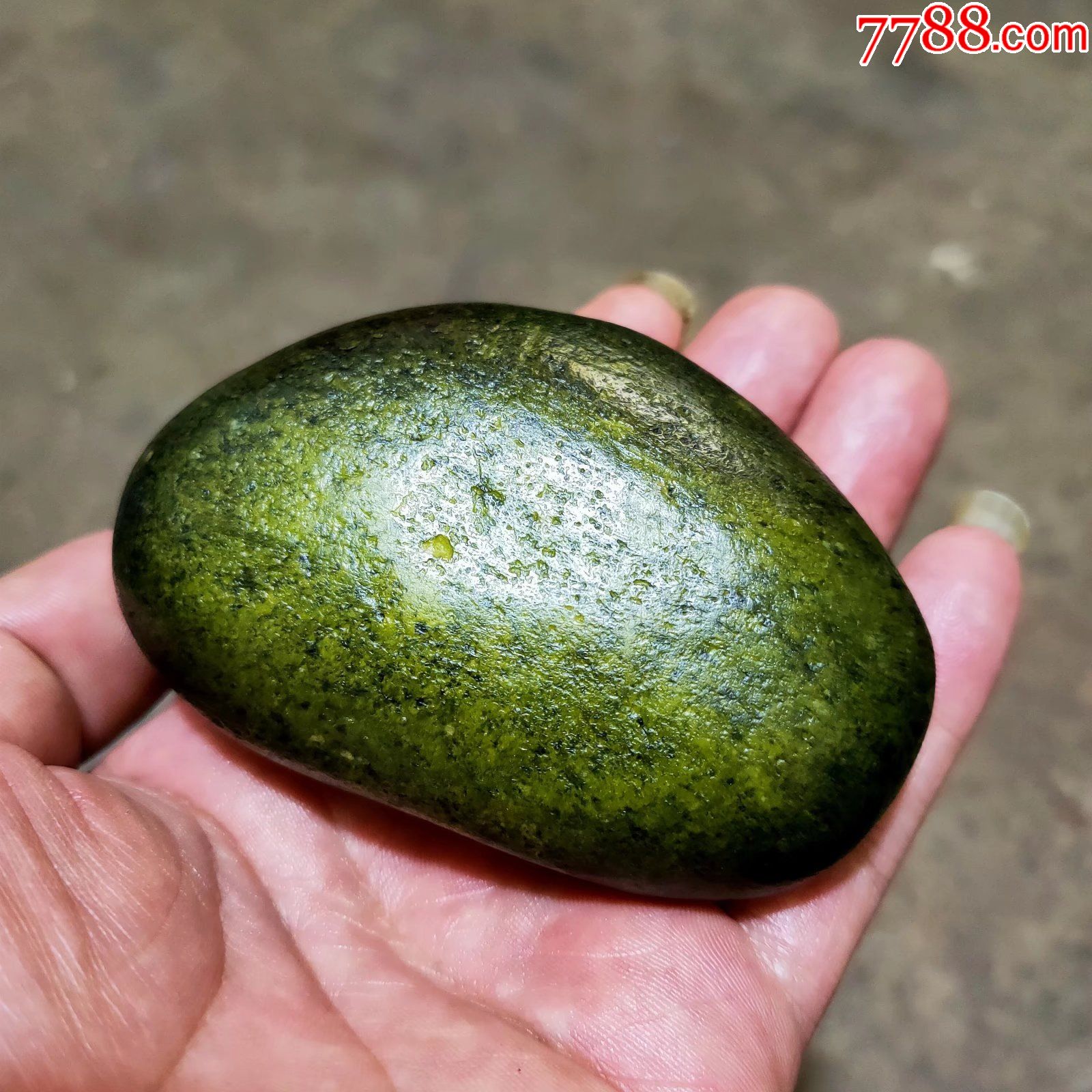 寿山田黄乌鸦皮原石仔料,薄皮乌黑开了个小窗口_价格