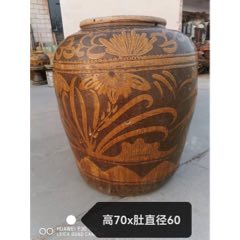 清中期花鸟礼品缸，胎质一流，釉水肥厚，图案清晰，寓意祥和，原汁原味，包浆温润如玉