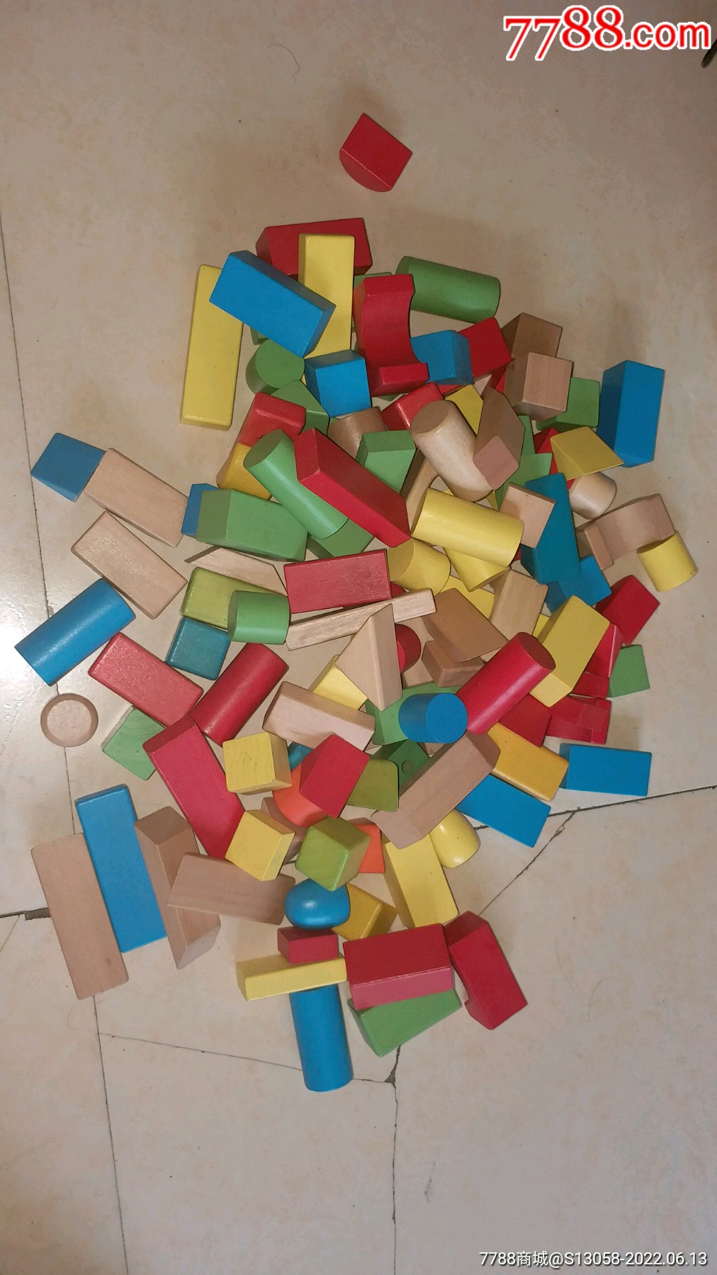 早期彩色散积木一堆一百余块_价格60元【秦皇书舍】_第1张_7788收藏