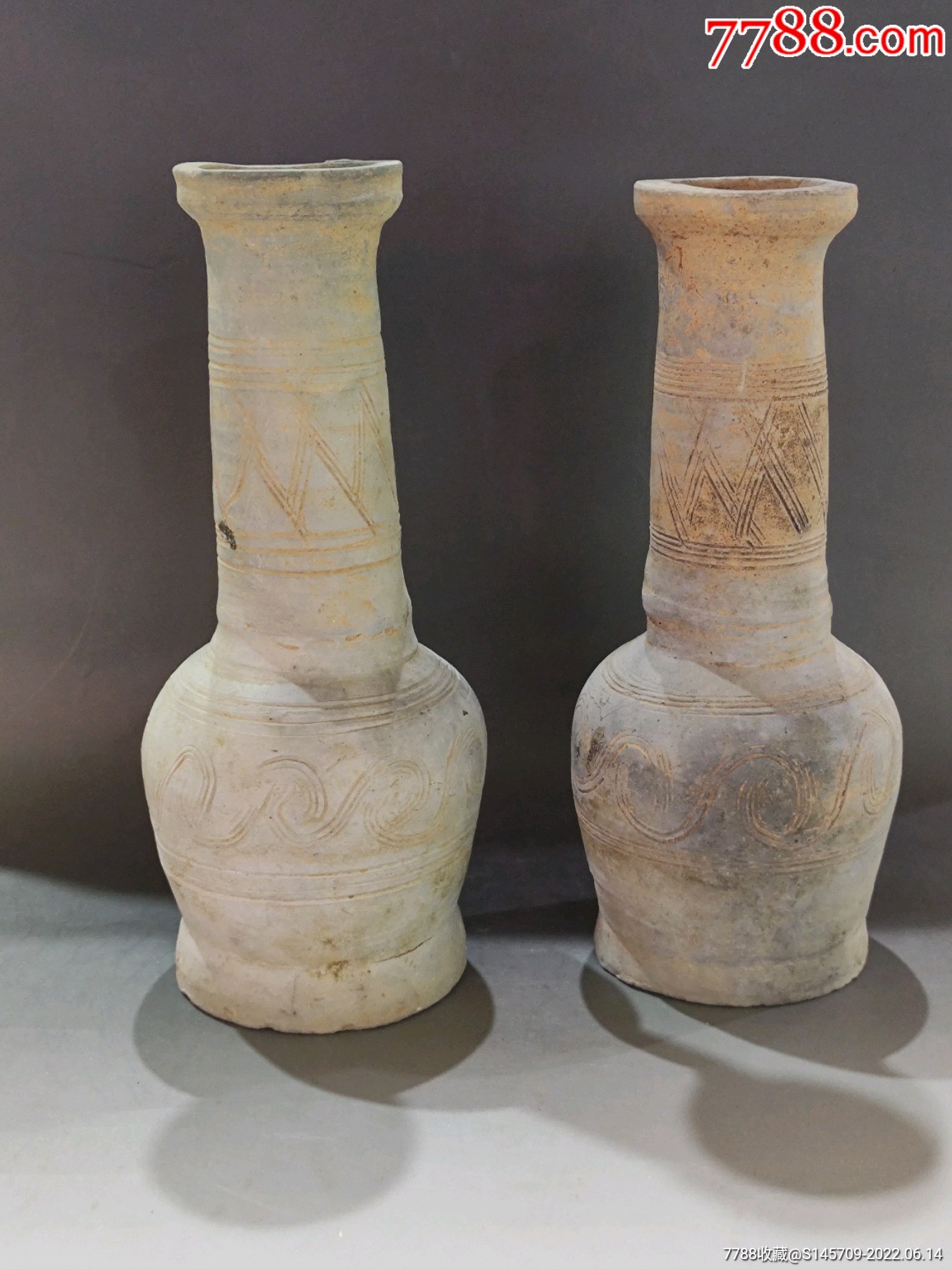 唐代灰陶菱形纹花瓶一对喜欢的不要错过细节如图-灰陶-7788古籍收藏