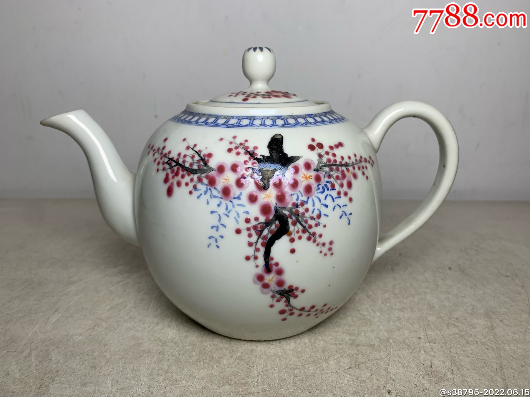 民国粉彩加蓝彩梅花茶壶_价格800元【丁一晚清民国瓷杂店】_第1张