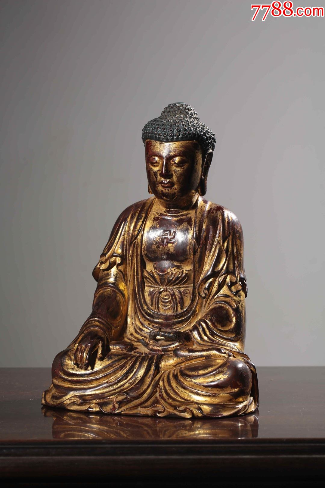 檀香木漆金雕释迦摩尼坐像