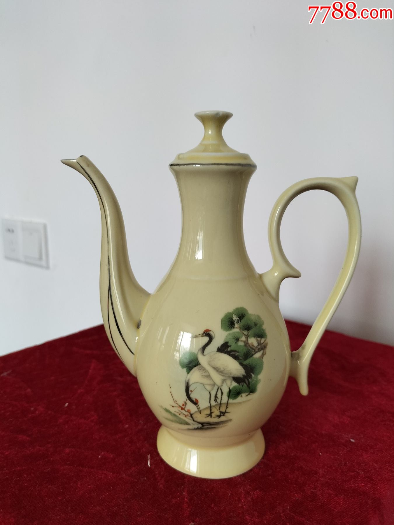 酒瓶收藏八十年代黄釉松鹤图酒壶以图为准