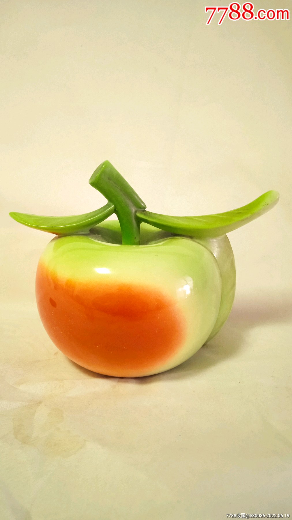 唐山文革瓷苹果摆件