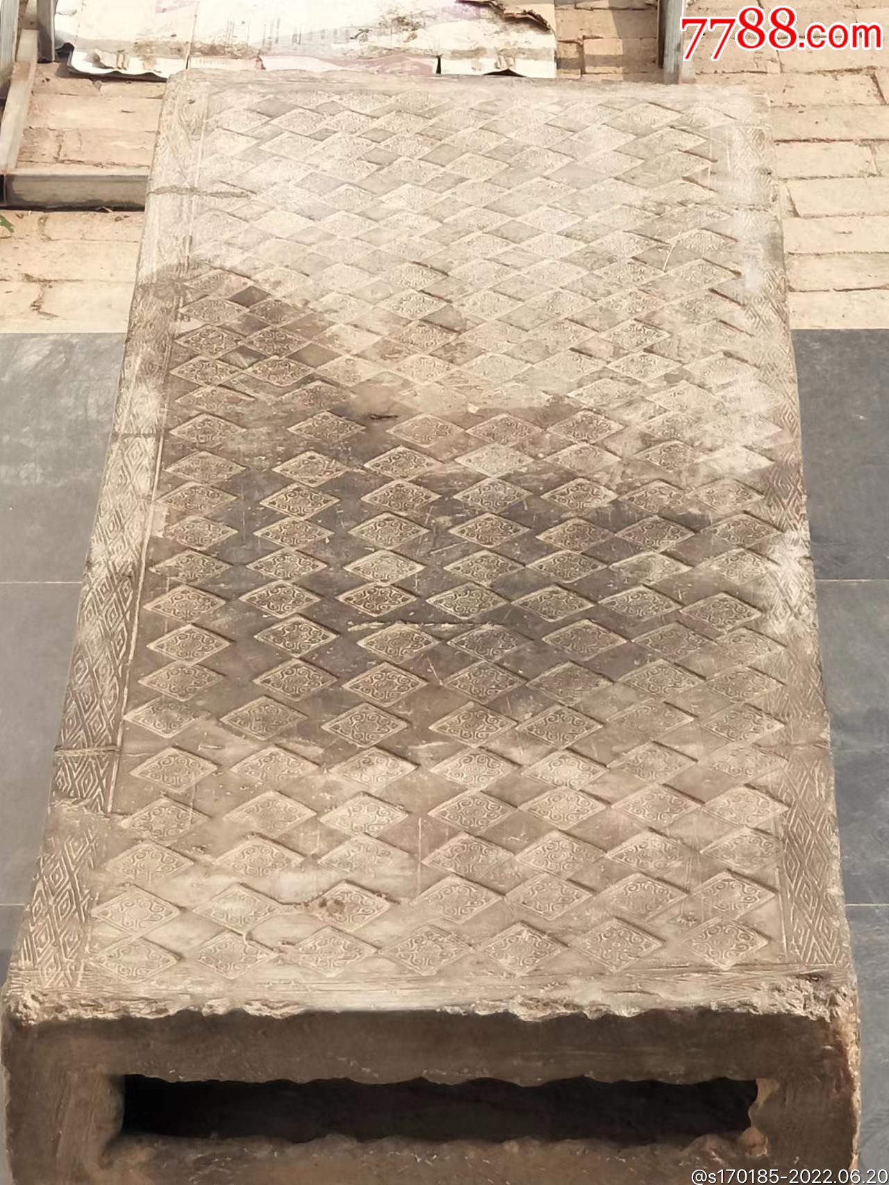 四平,面是汉砖,琴几,坐,材质,榆木,尺寸,长130,宽44,高78,_价格5500元