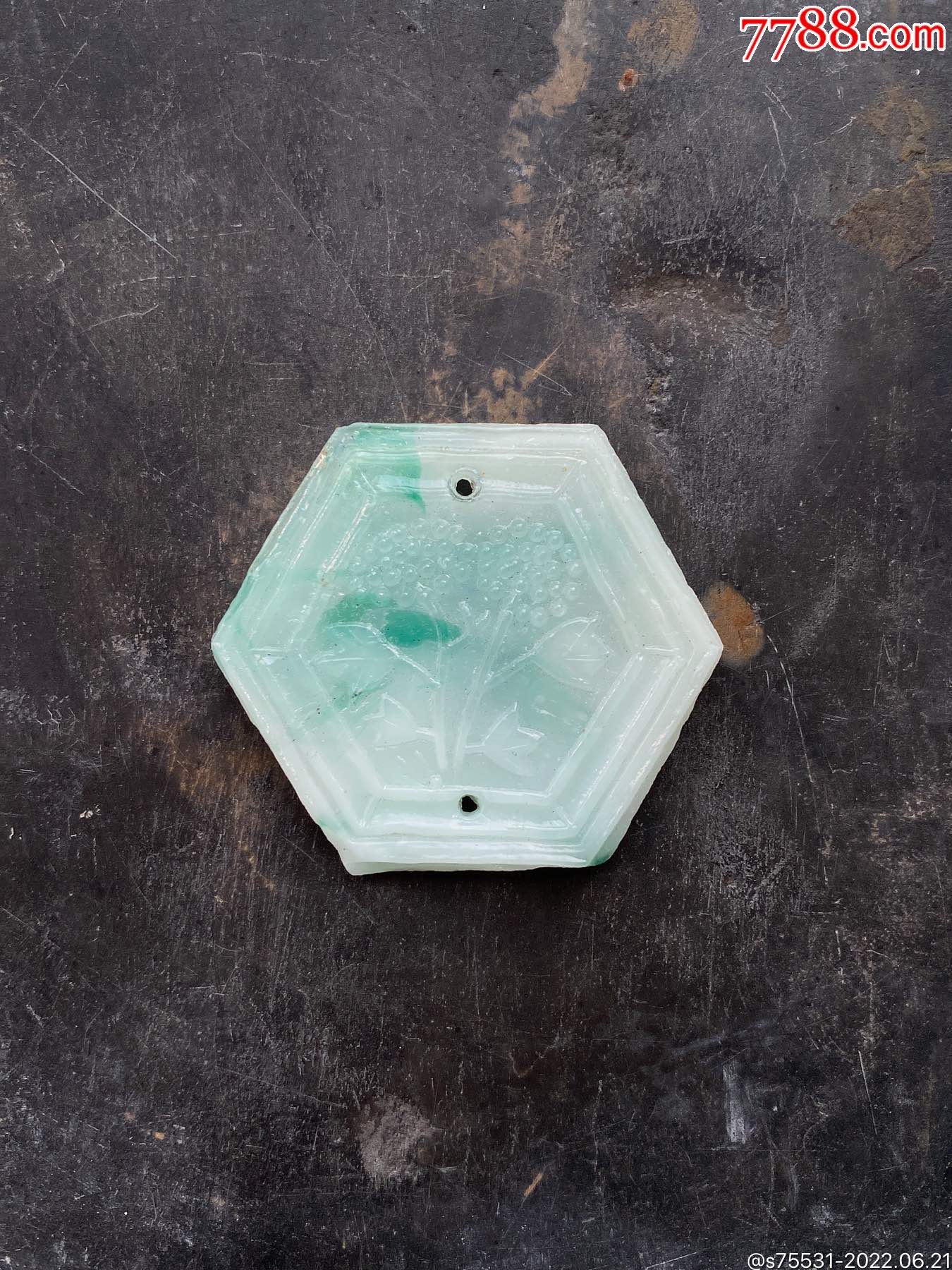 清末淄博产料仿翡翠六棱花卉双面凸印老琉璃挂坠