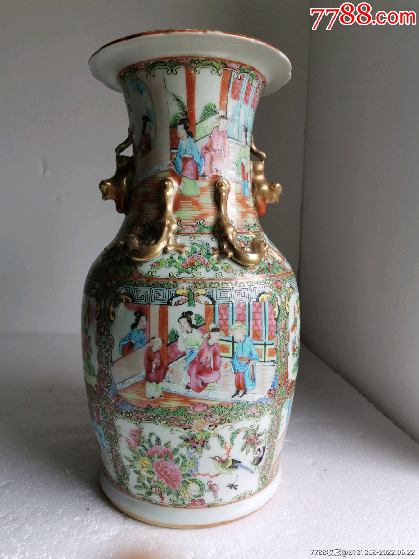 晚清广彩开窗人物瓶_价格4200元_第1张_7788收藏__收藏热线