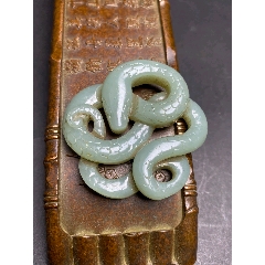 精美和田生肖蛇富贵缠身玉佩