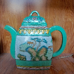 99清代紫砂加彩汉方壶五品以下￥3,50099名人周珍红紫砂壶五品