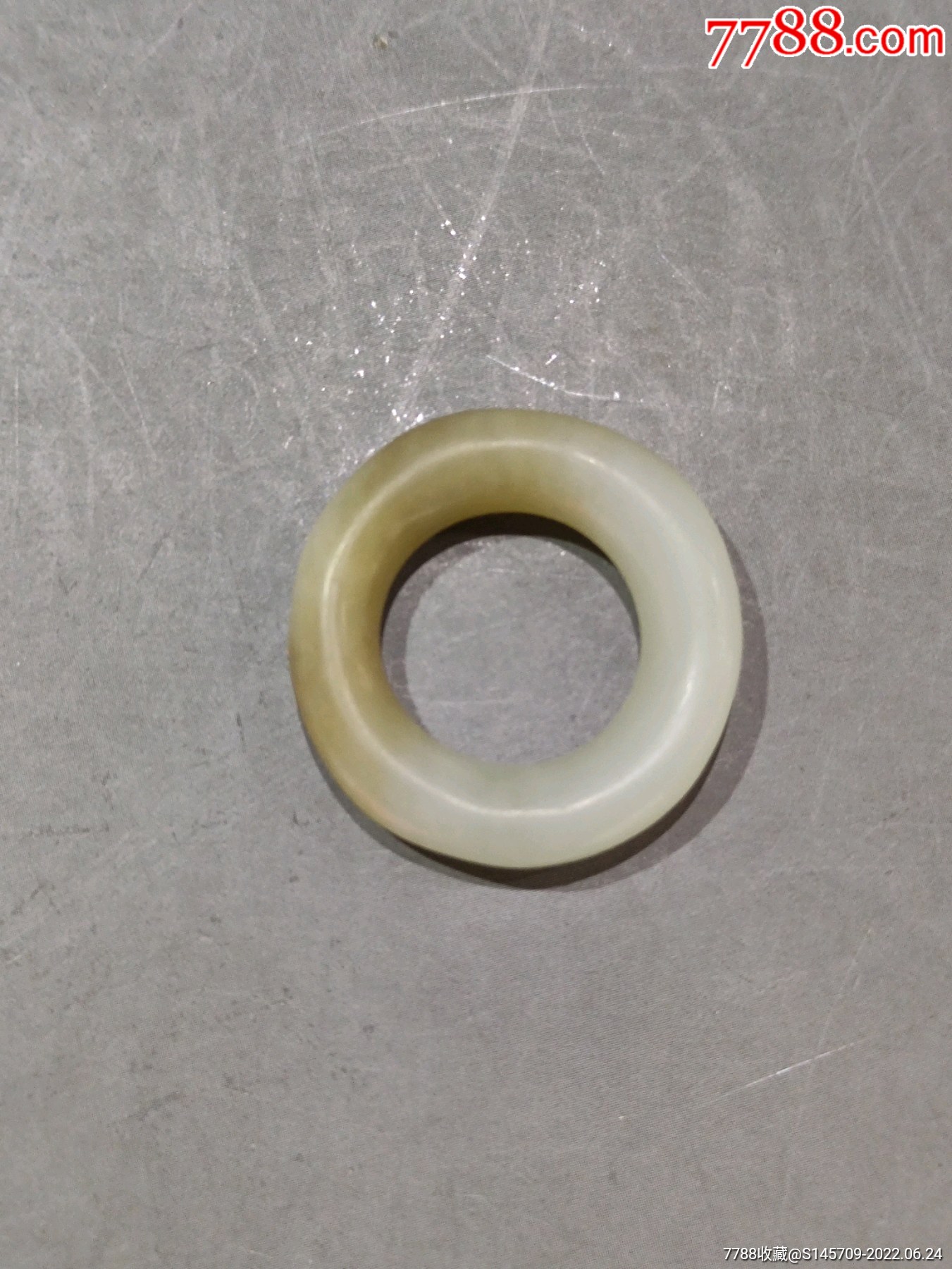 清代和田玉小袈裟环带点糖色喜欢的朋友不要错过细节如图