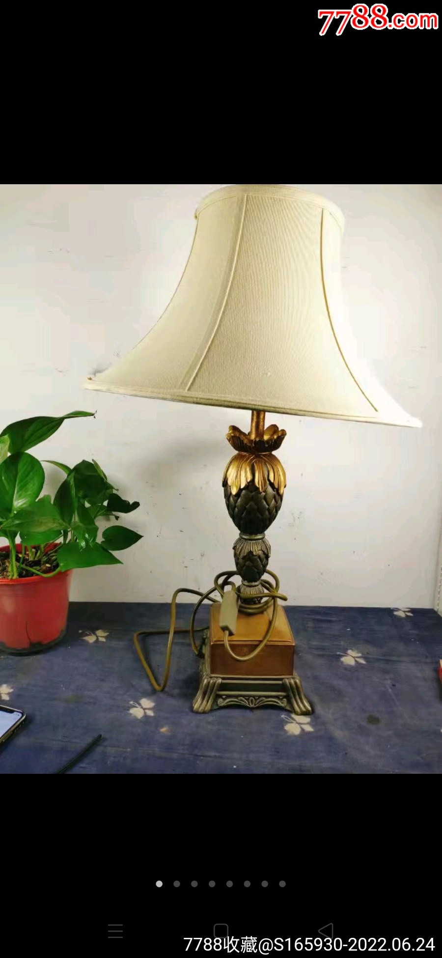 八十年代回流老台灯造型独特正常使用手感重实