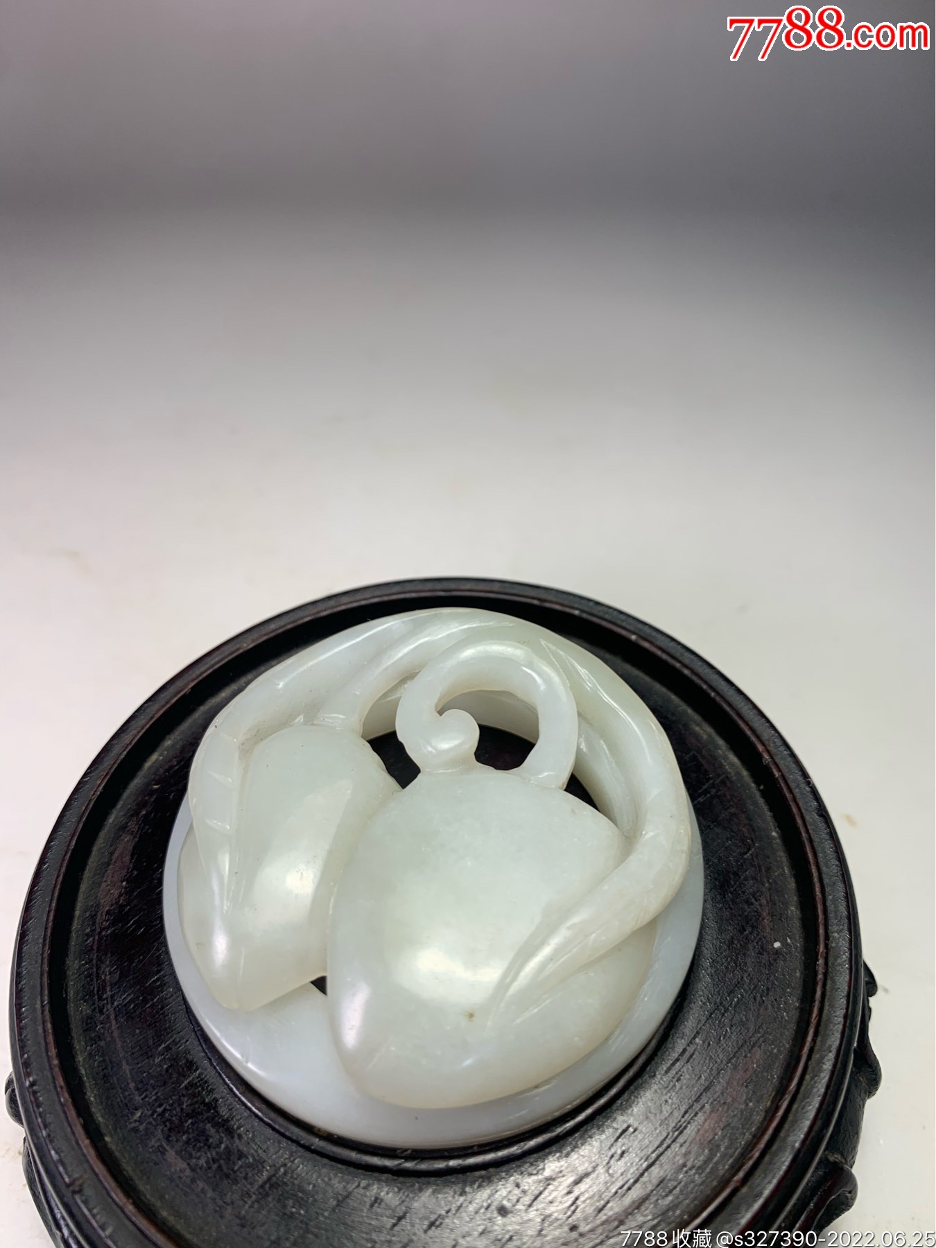 老玉和田玉明清寿桃玉壁