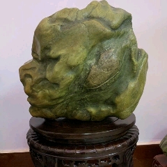 嘉陵彩奇石象形石上品精美人物奇石不怒自威天然平底难得的一方好石