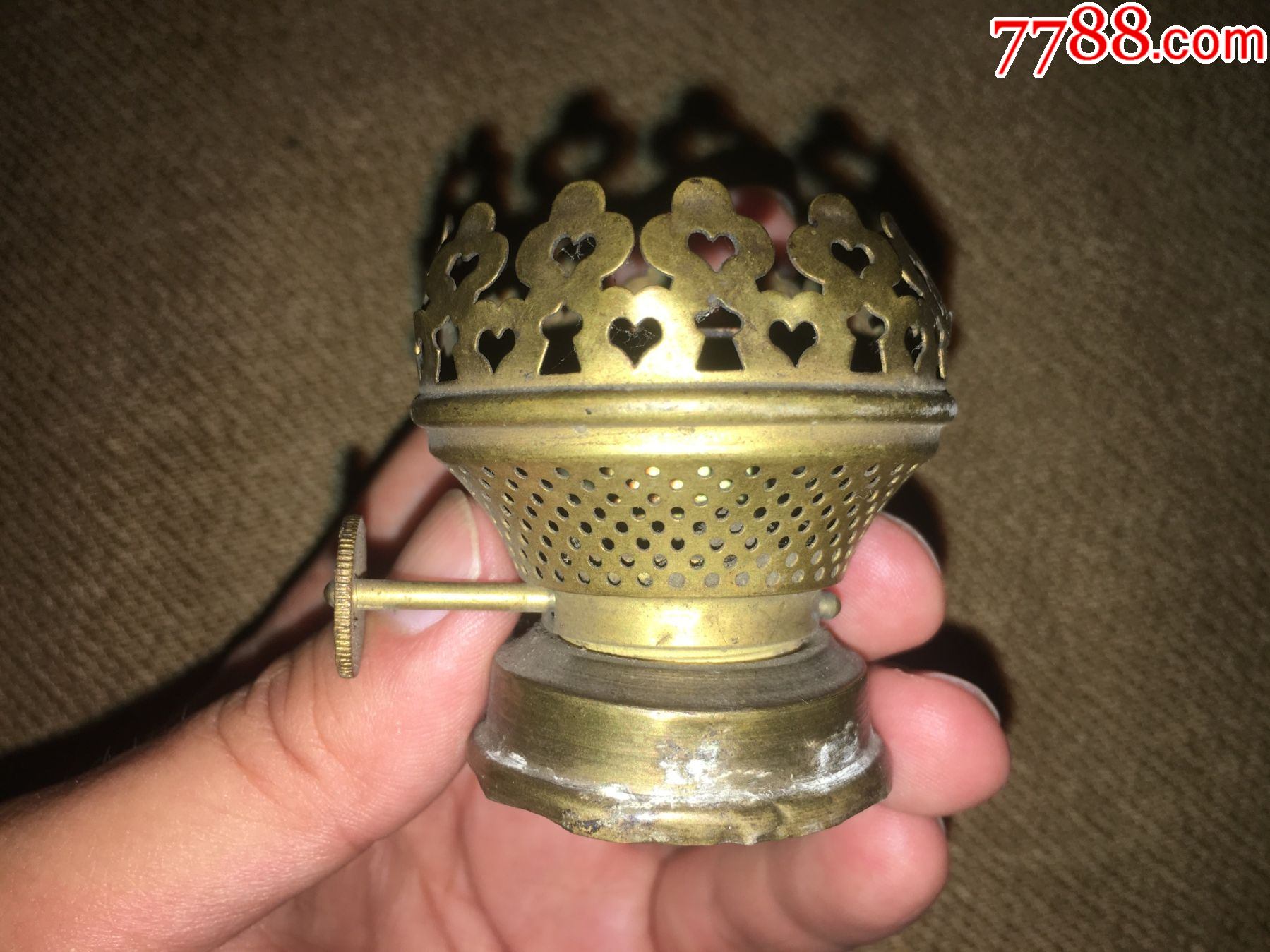 日伪时期铜质大烟灯灯芯部分