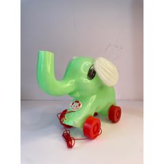 塑料玩具小象拉車