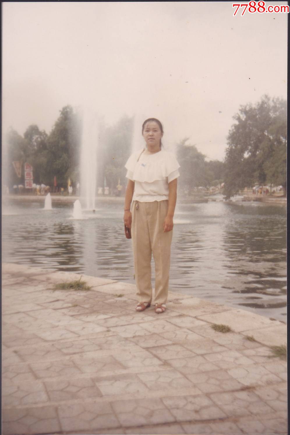 美女留影_老照片_图片价格_收藏交流_7788门票