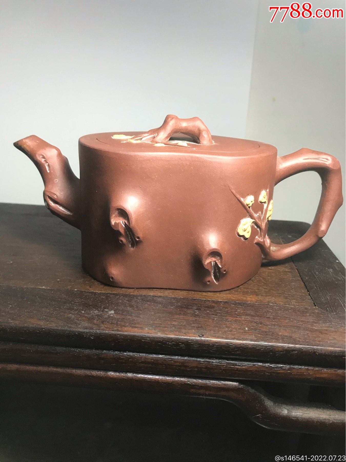 5-60年代梅桩紫砂壶球孔出水-紫砂壶-7788电影海报