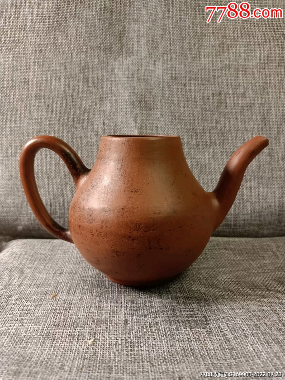 清代梨形单眼紫砂壶,缺盖,壶嘴有伤,品如图.-紫砂壶-7788存单