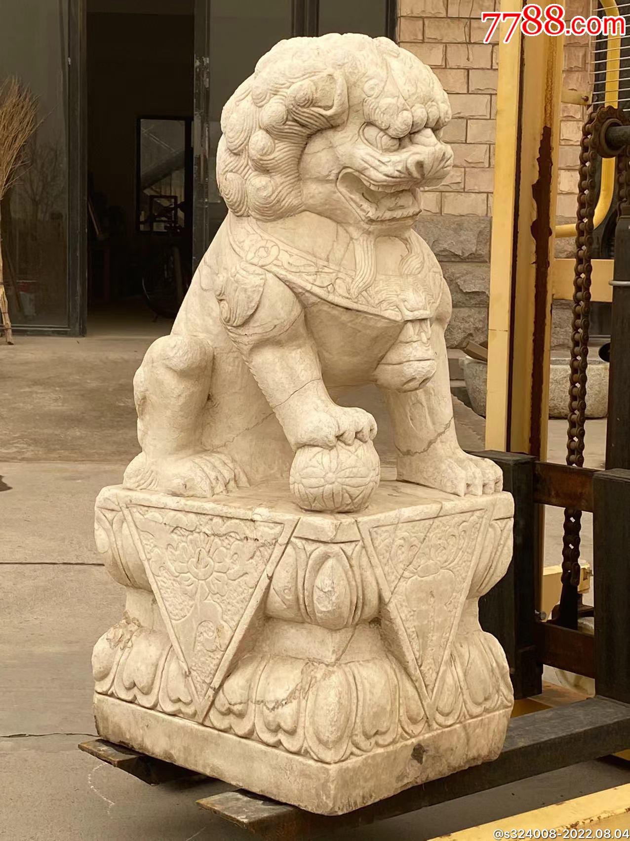 清代汉白玉狮子,造型美观,威武霸气.高1.1米.-石狮/石雕塑-7788核桃雕