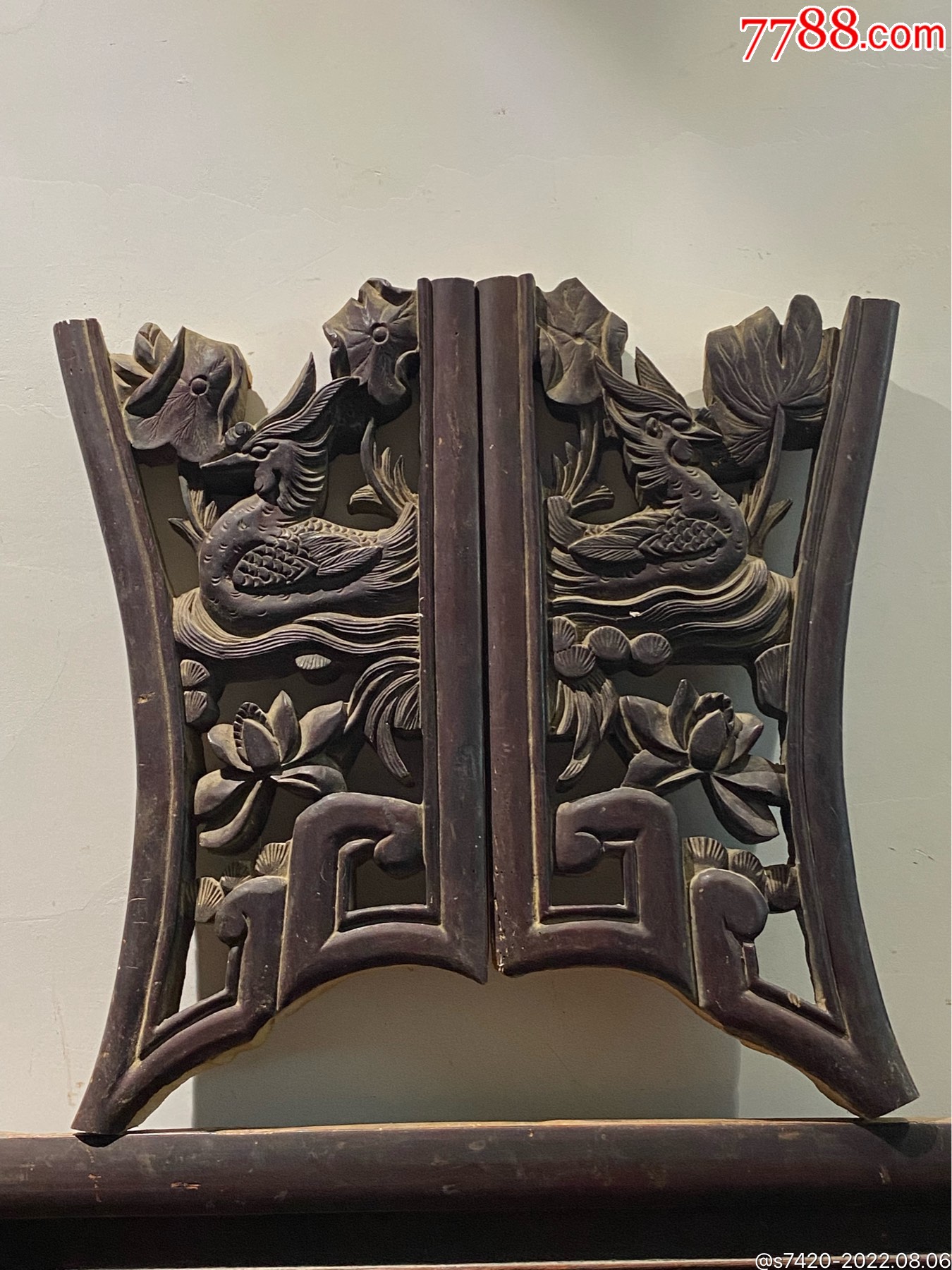 特价,精工东阳木雕,荷塘鸳鸯戏水一对-价格:150元-se88681198-木雕花板-零售-7788收藏__收藏热线