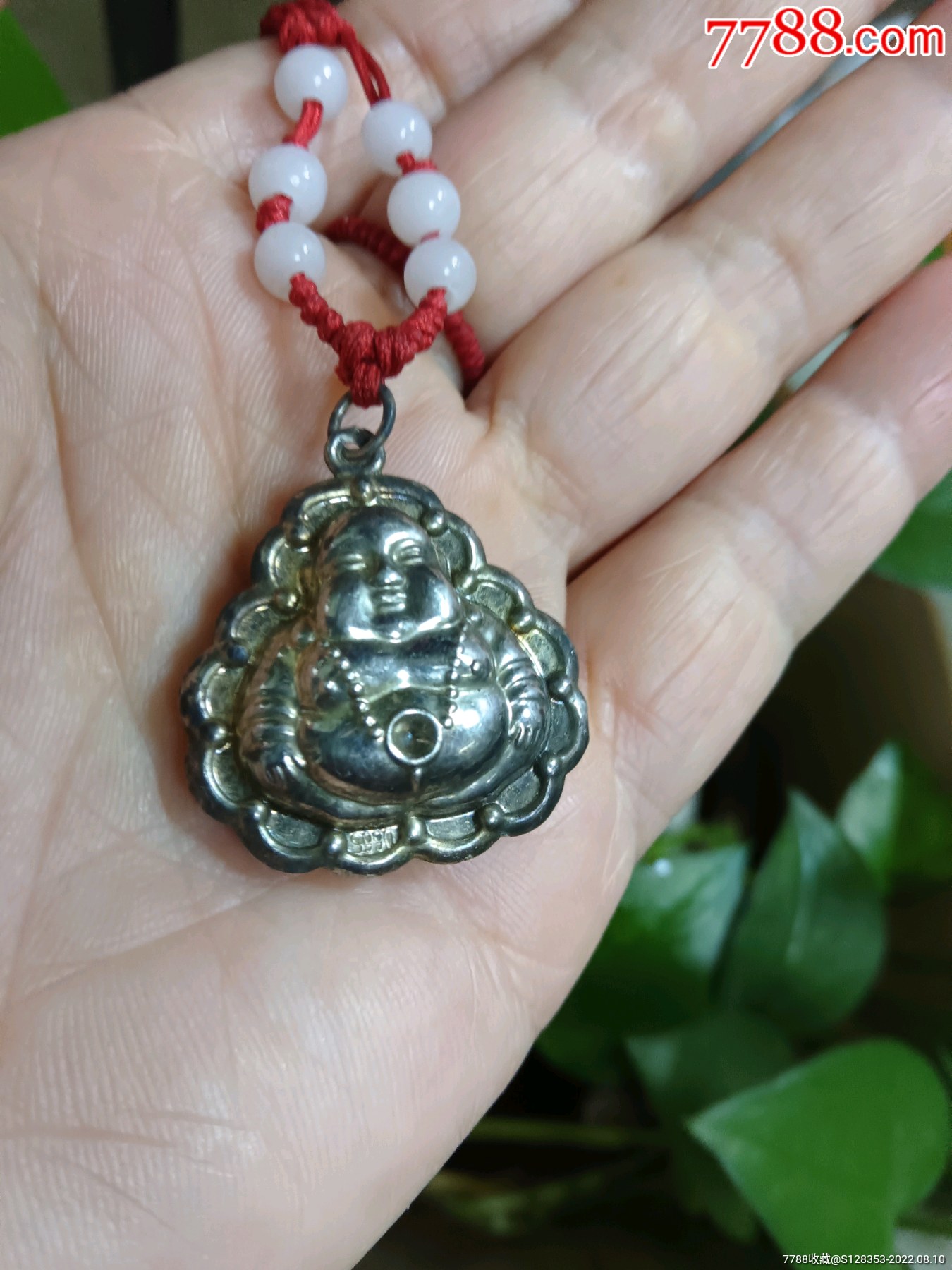 几十年小银佛像挂件,品相银子好,佩戴辟邪保平安,可戴可藏可送礼,包真