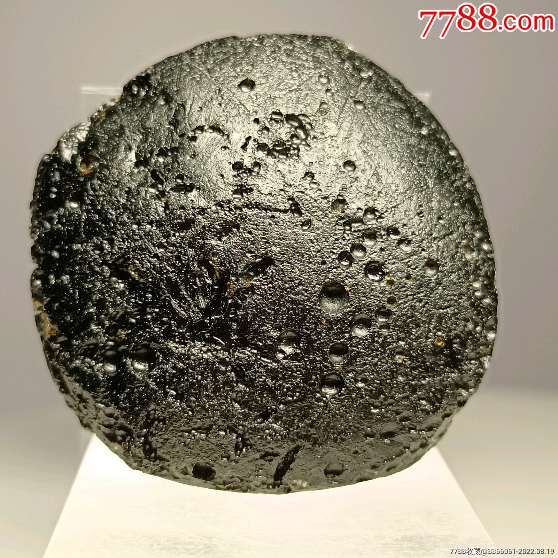 珍贵玻璃陨石（Glass meteorite）-搜狐大视野-搜狐新闻