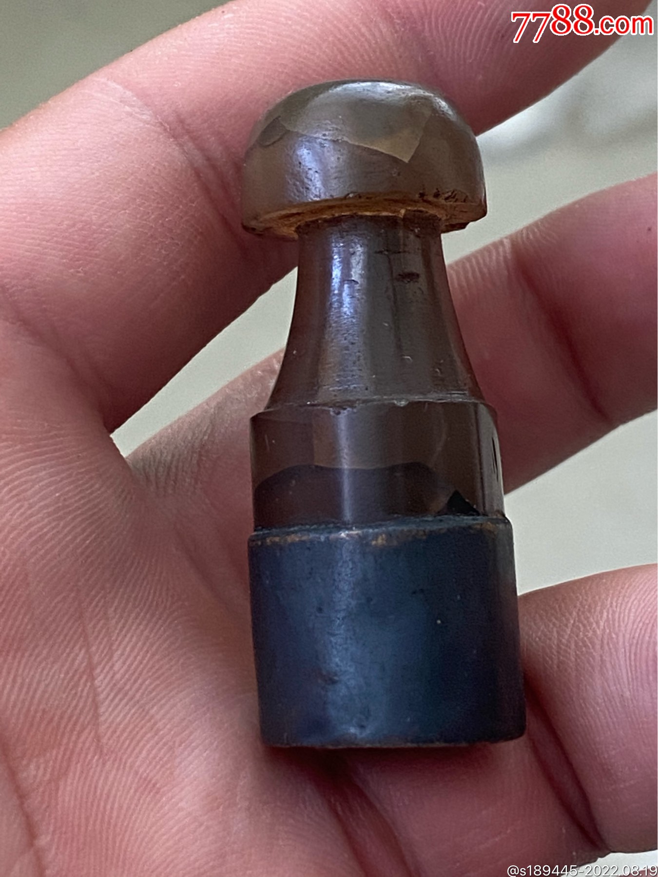 老玛瑙烟嘴,浑身裂纹似冰裂,品相如图保真保老不议价_烟嘴_品种图片