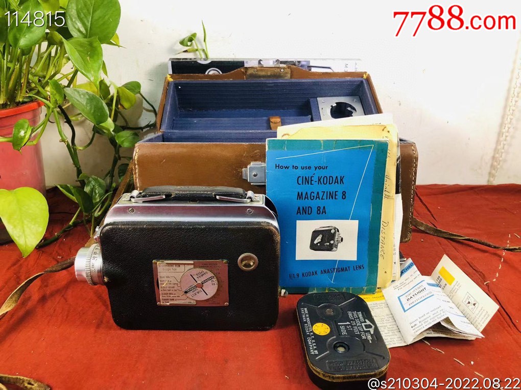 1942年二战时期美国战地记者使用的柯达cine-kodak8mm胶片摄影