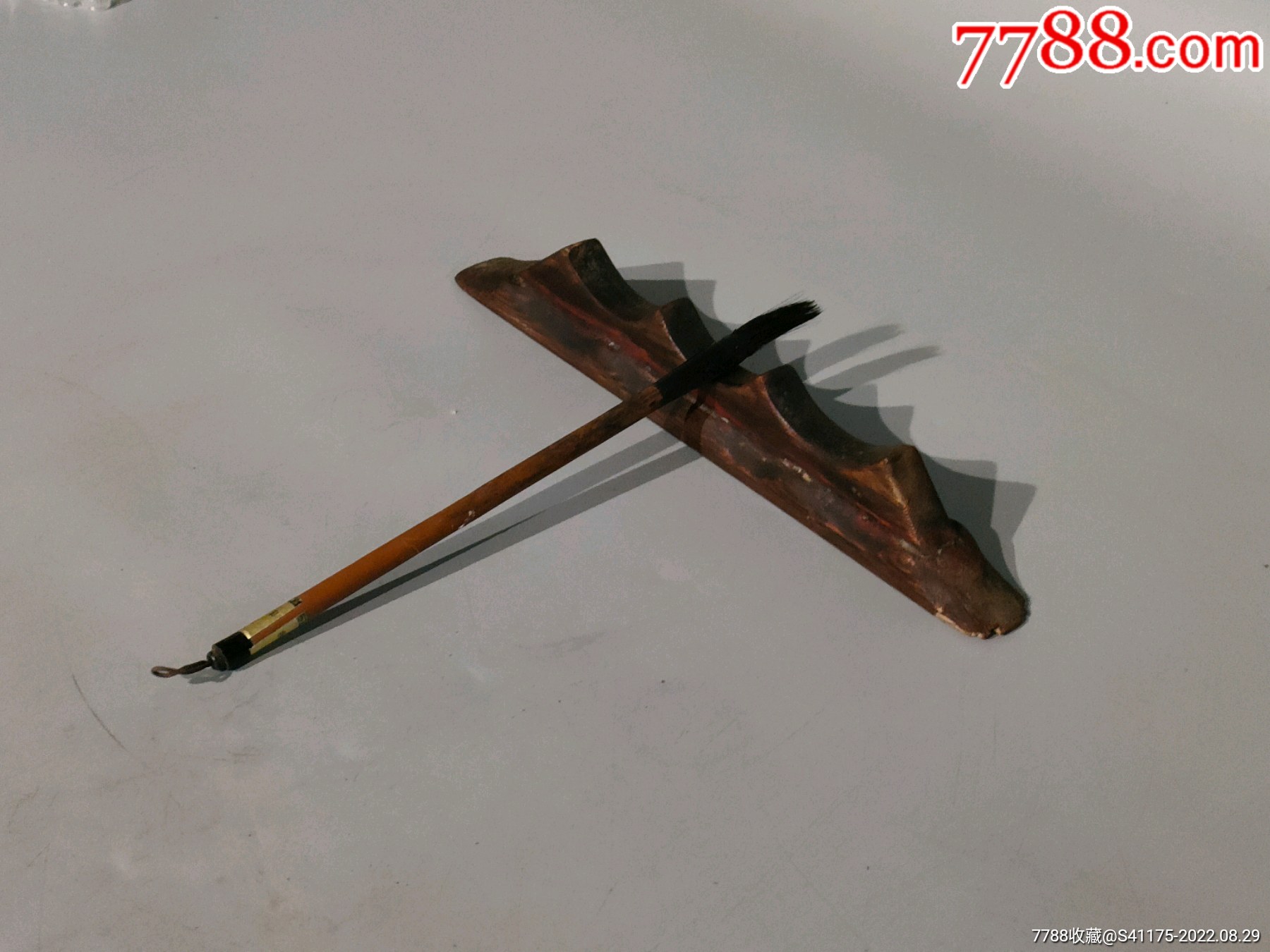 清代木雕文案笔架造型精美大气,包浆厚重,文房佳器,保存完好.