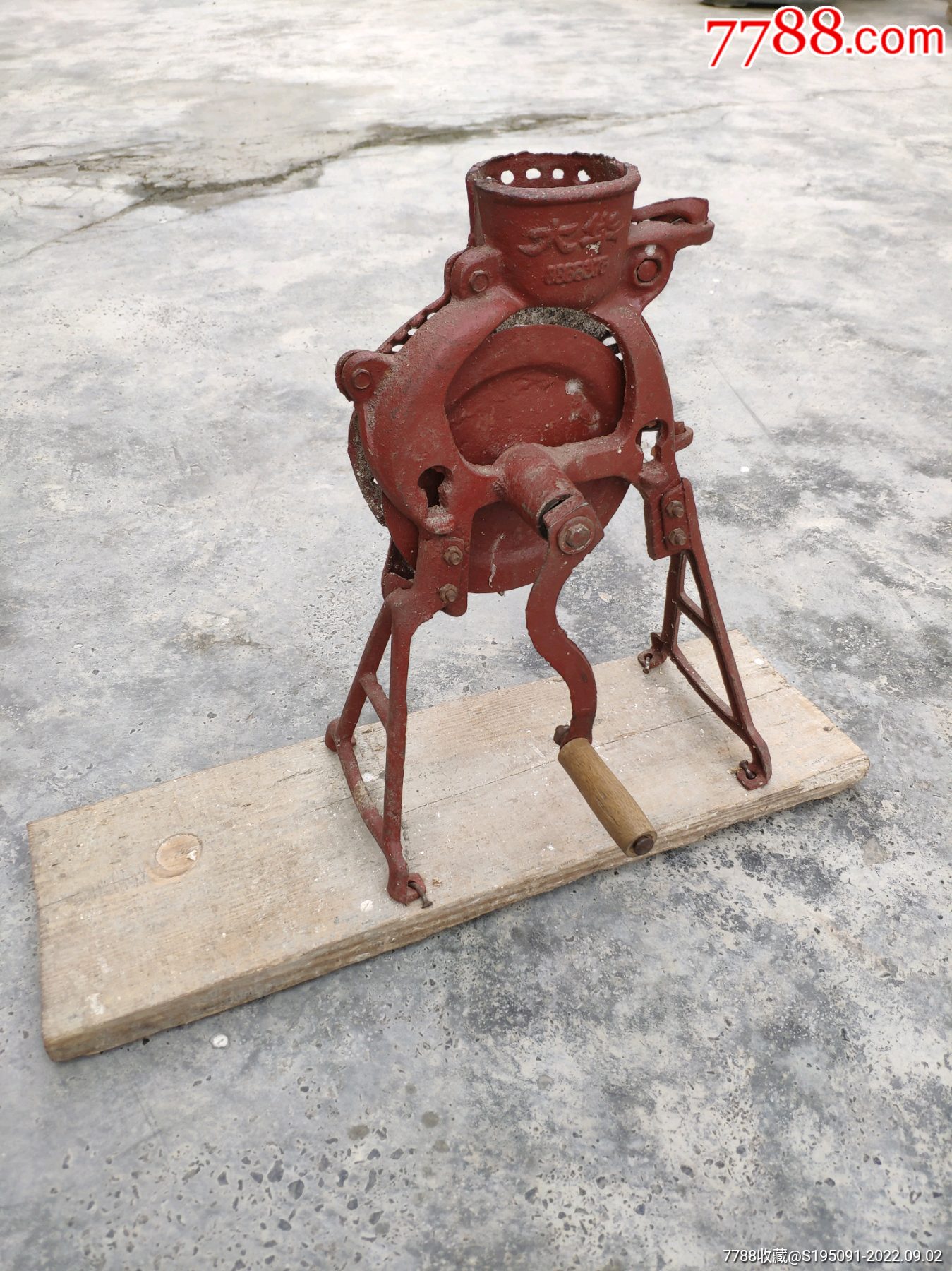 老式手摇玉米脱粒机老工具民俗老物件_农用工具_图片鉴赏_收藏价格