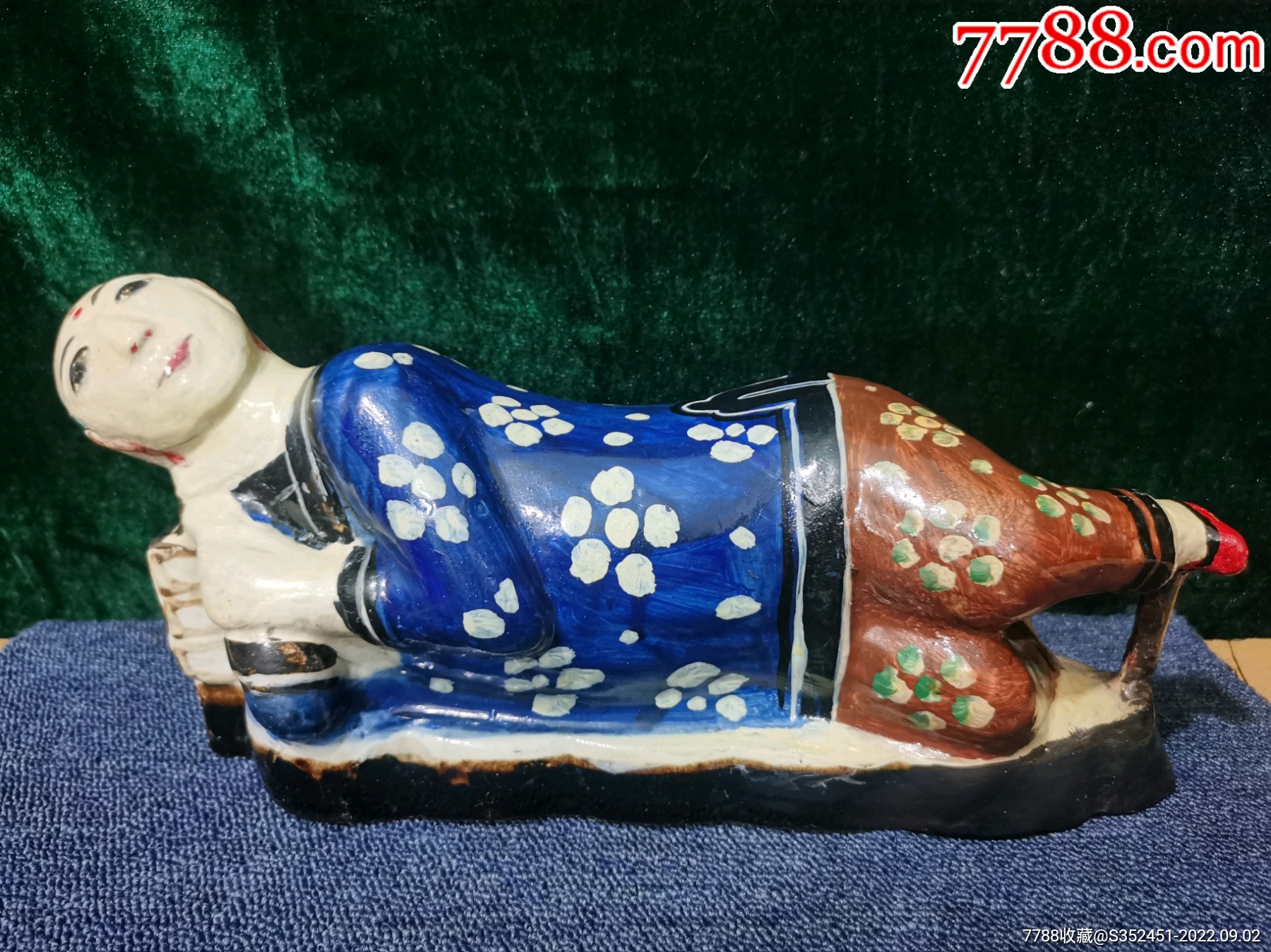 中国美術 陶器 枕人形 横たわる唐子 像 煙管 阿片枕スタイル 粉彩 粉彩瓷枕，陶瓷枕，人物枕，枕头-彩绘瓷/彩瓷-7788旧书网
