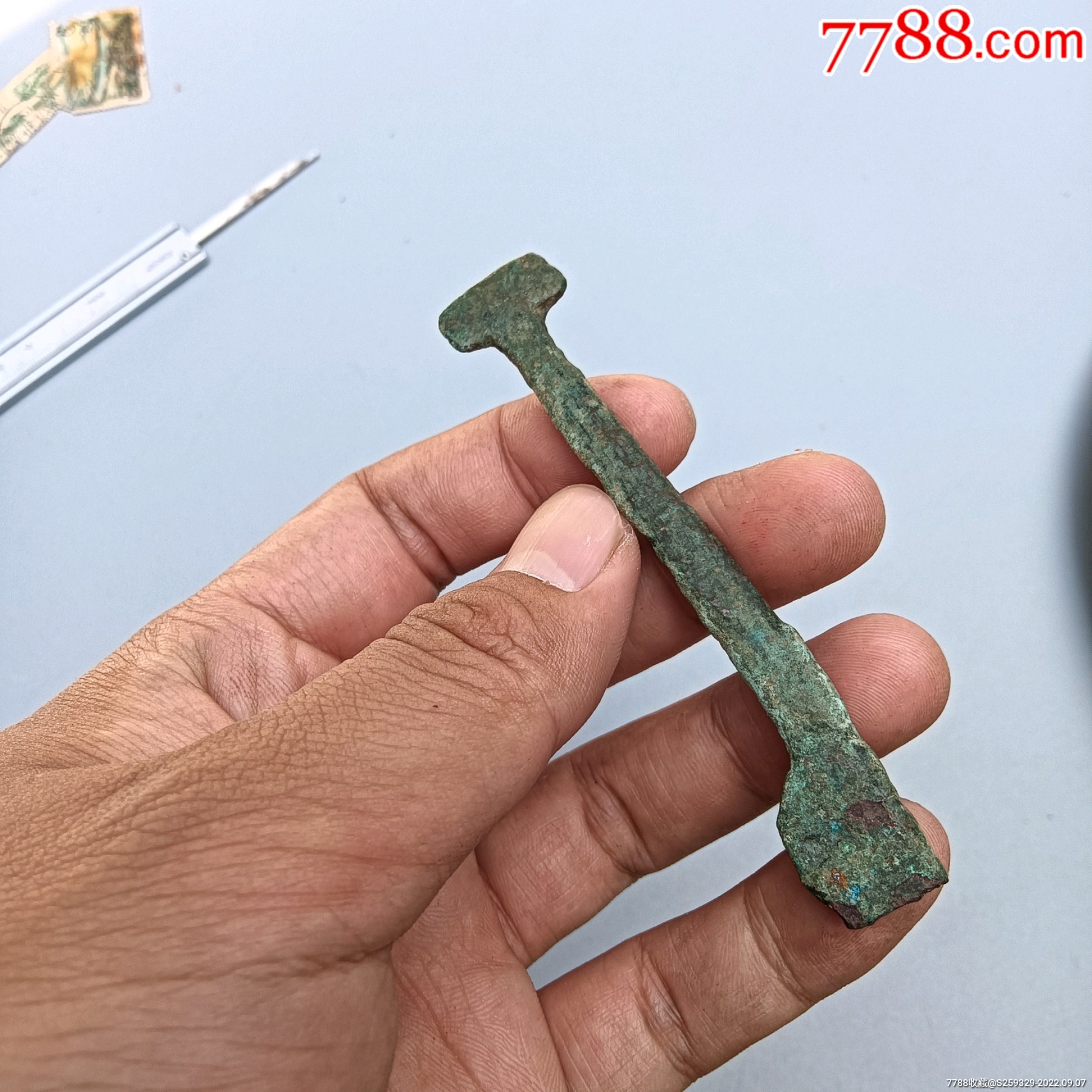 汉代时期刀笔吏青铜刮刀一把,以前在竹简上写字,错了之后需要用刮刀把字刮去_镇纸/压尺_山东大木头下乡收货【7788收藏__收藏热线】