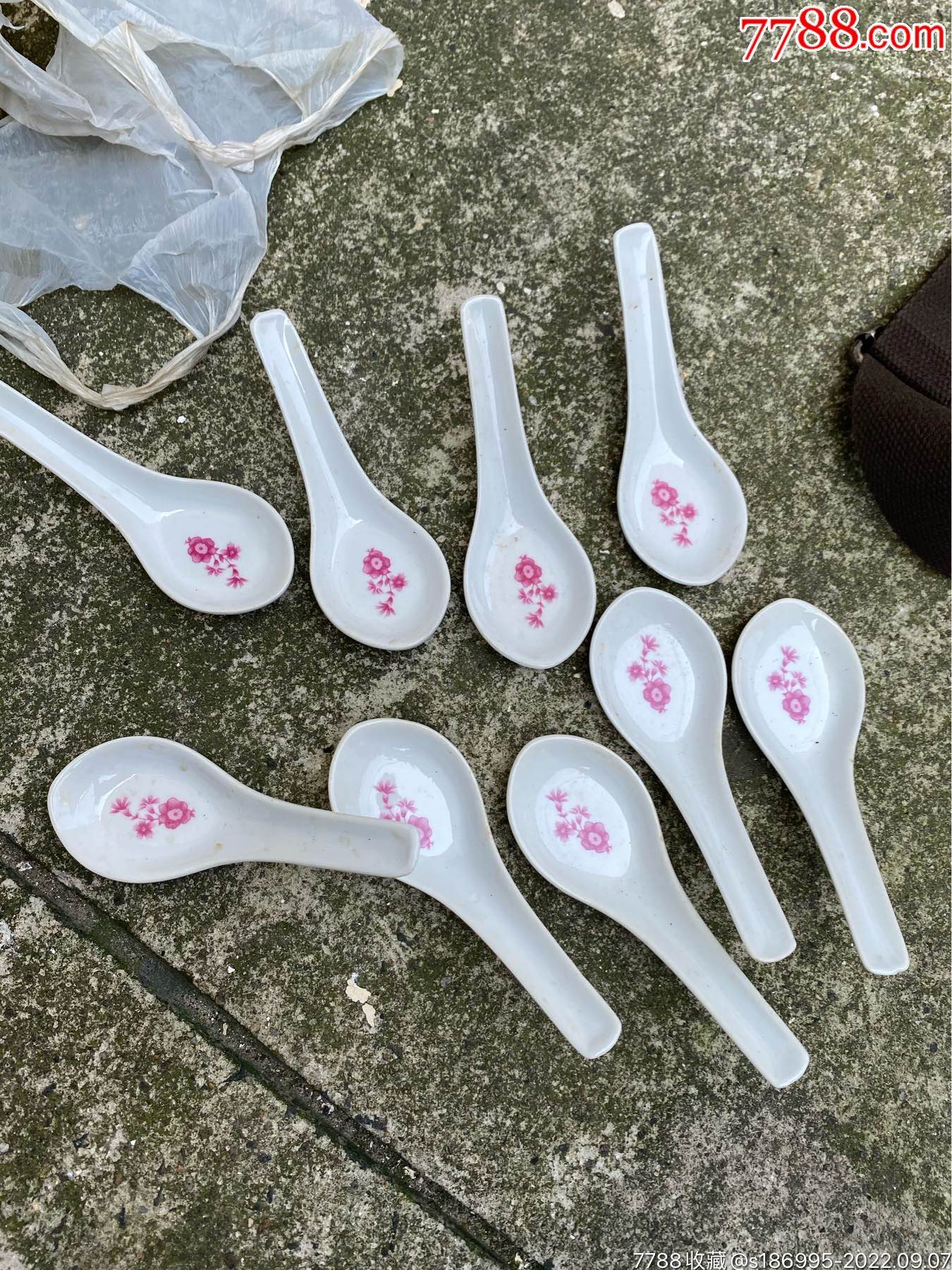 567瓷小勺子9个全品可爱的小勺子_彩绘瓷/彩瓷_回收价格_收藏价值