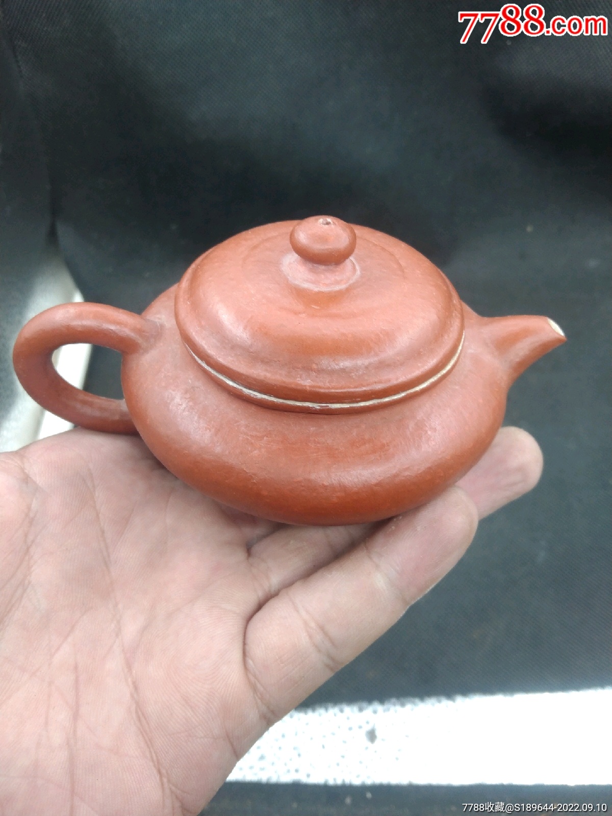 清早期"清德堂"紫砂壶.完整无损坏.