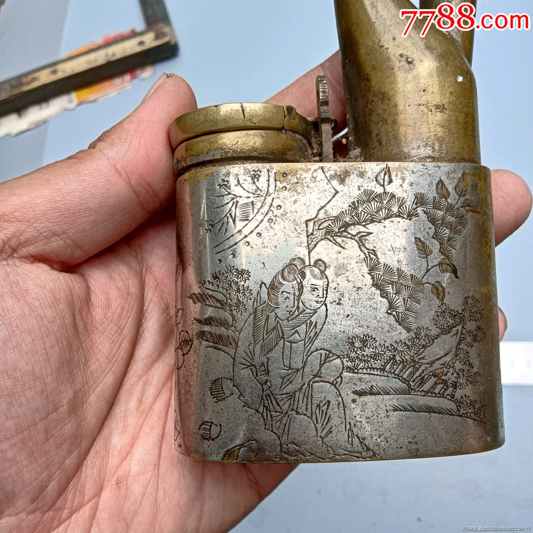 黄铜镀镍的-价格:328元-se89466614-水烟壶/烟袋-零售-7788帽徽收藏