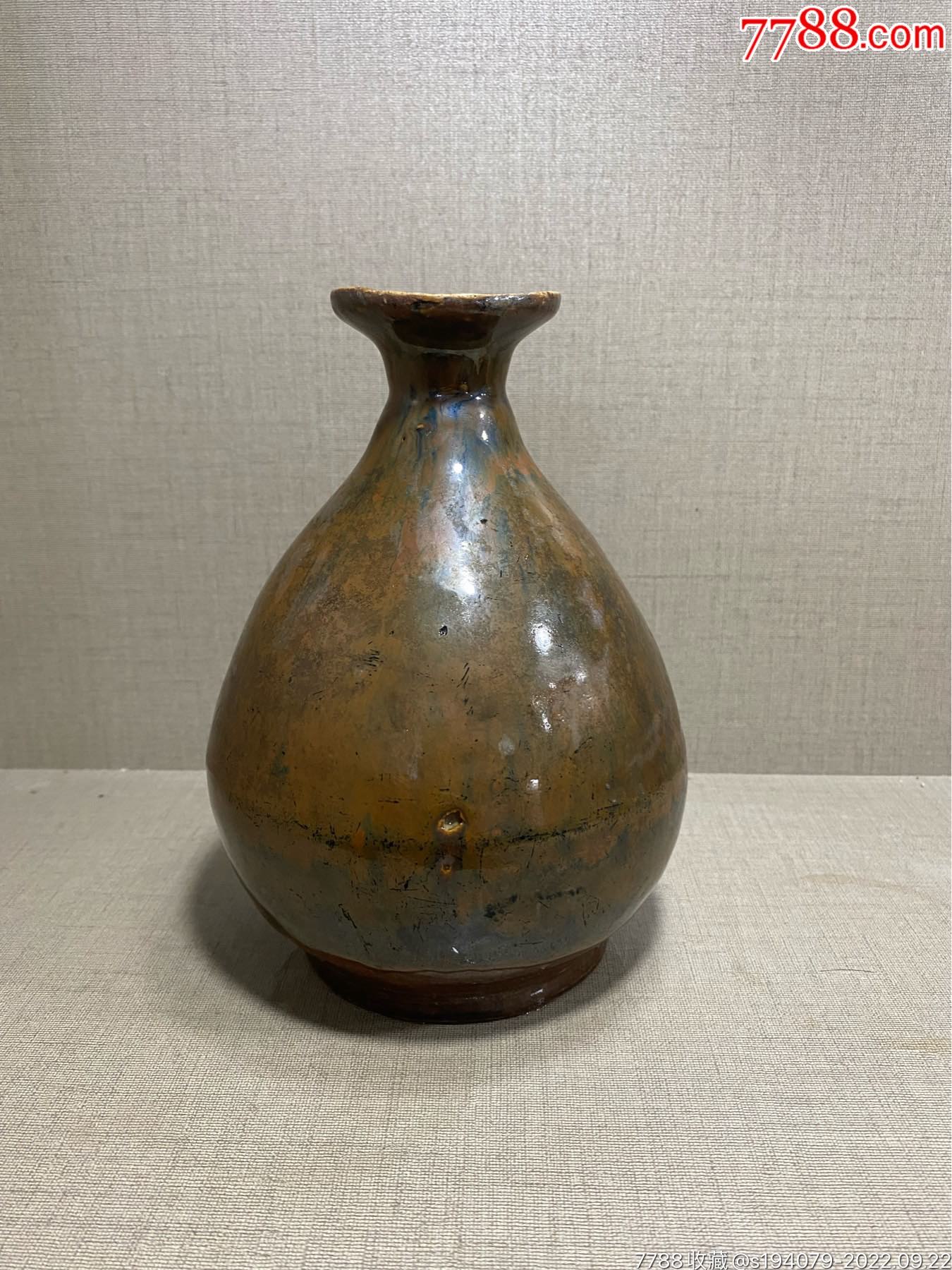 清代玉壶春瓶,釉水漂亮,器型规整,窑变精美,口有点磕尺寸高17-酱釉瓷