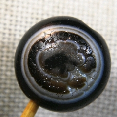 藏传缠丝佛眼羊板眼,玛瑙圆板珠【宝贝尺寸】:直径20厚度10.3毫米左右